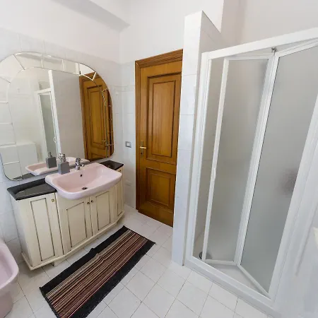 32 Guest house Ciampino
