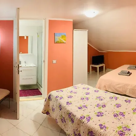 Guest house 32